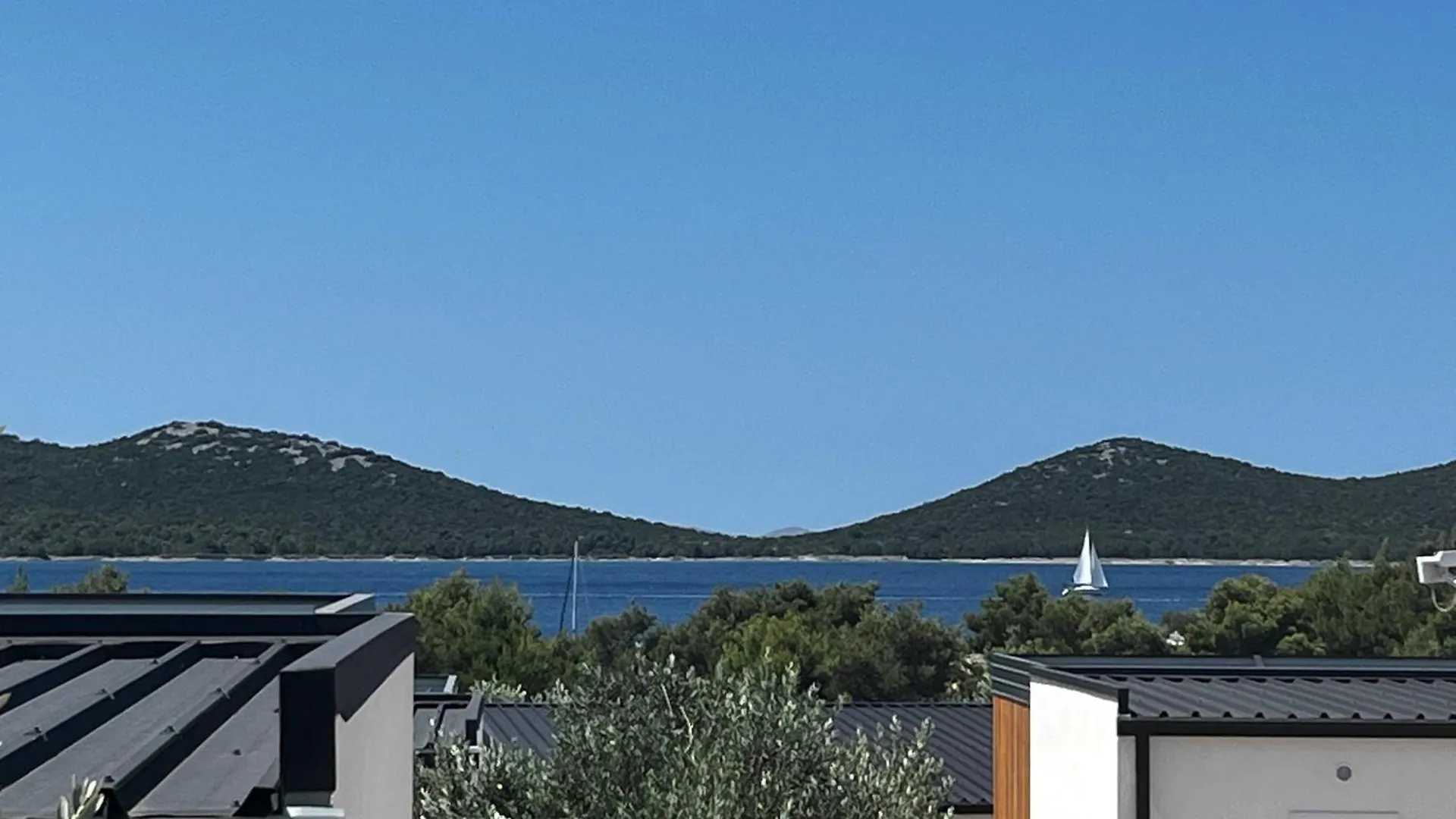 Rose Diamond Villa - Cosy, Large, Family Mobile Home, Free Wifi And Parking Pakostane Croatia